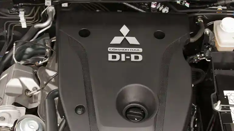 Foto - Mitsubishi Pajero Sport, Versi Diesel Sohor Dengan Performanya