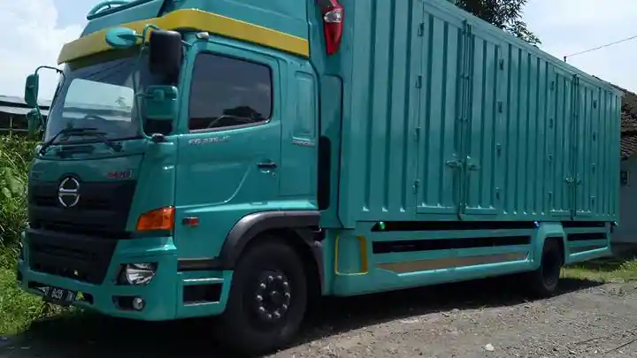 Foto - Hino Ranger Masih Kuasai Segmen Truk Medium Duty Meski Penjualan Turun Tipis 