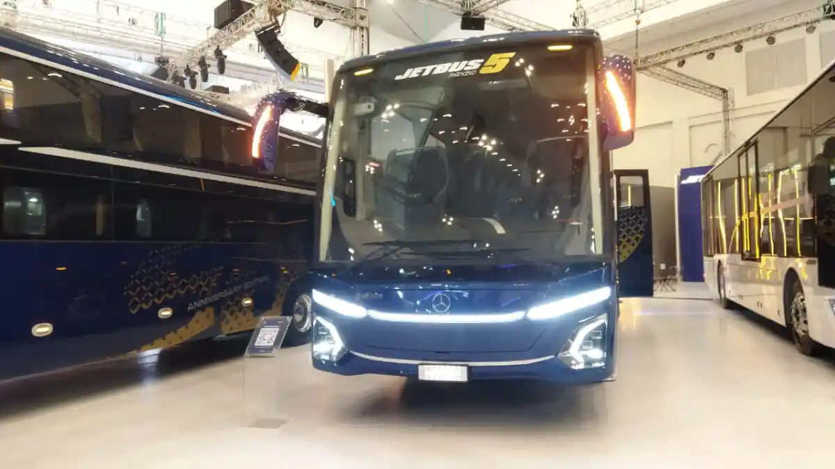 Foto - Adiputro Resmi Meluncurkan Jetbus 5 dengan Enam Varian Baru