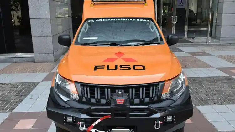 Pikap - Gagah, Mitsubishi Triton 4x4 Versi Bengkel Berjalan Pertambangan
