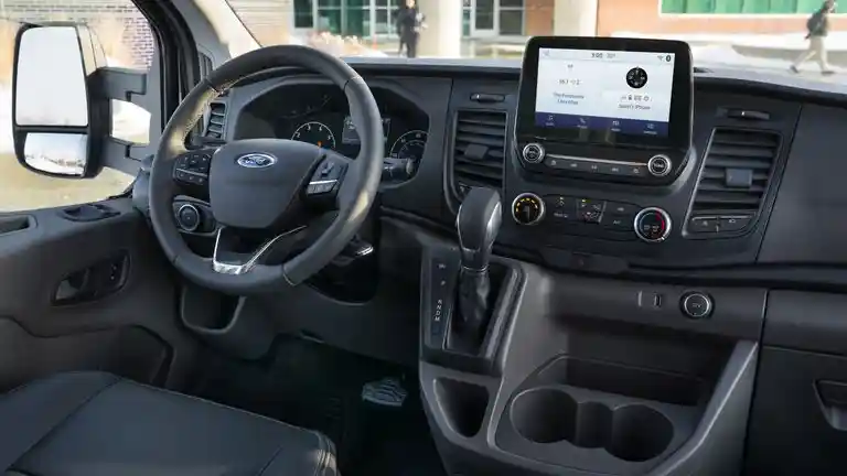 Foto - Ford Transit Edisi 2020 Gunakan Fitur All Wheel Drive dan Mesin Baru