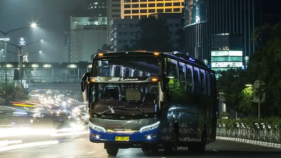 Foto - Volvo Bus Kenalkan Volvo B8R untuk Armada Bus Kota di Indonesia