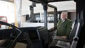 Foto - Perayaan 50 Tahun Neoplan Skyliner, Bus Double Decker Touring Pertama di Dunia