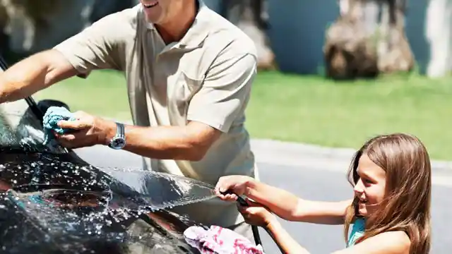 Tips - 5 Langkah Mudah Membersihkan Jamur Pada Cat Mobil