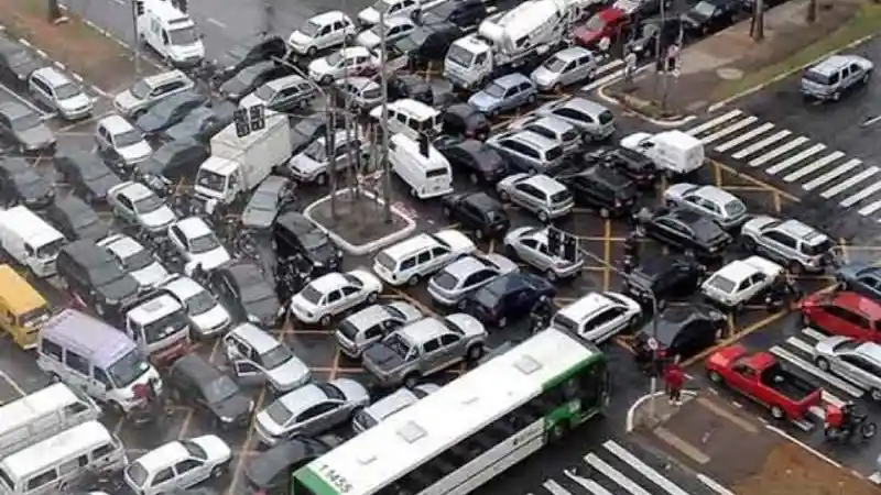 Foto - Menteri Perhubungan India Usul Suara Klakson Diganti Jadi Suara Seruling