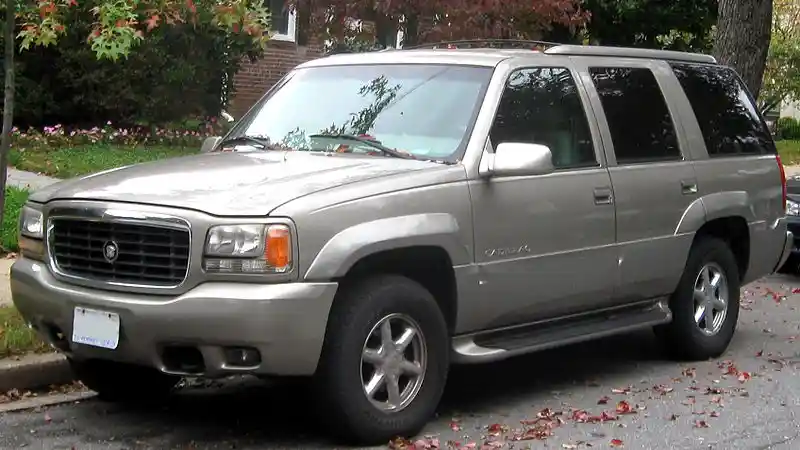 Foto - Kobe Bryant Ternyata Punya SUV Berbasis Pikap Legenda Otomotif Amerika