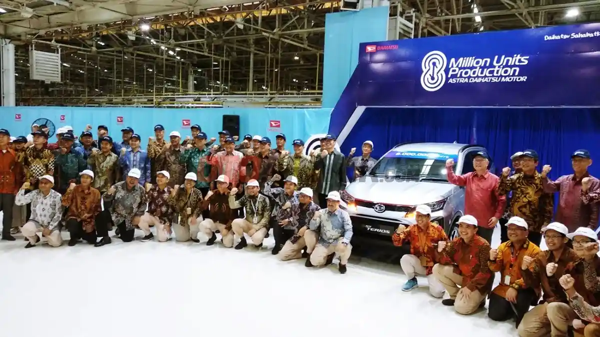 Foto - Daihatsu Lengkapi SMK Di Purwokerto Dengan Fasilitas Berstandar Pabrikan