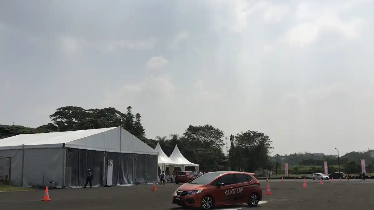 Foto - Honda Ajak Konsumennya Slalom di Sentul Sekaligus Berkampanye
