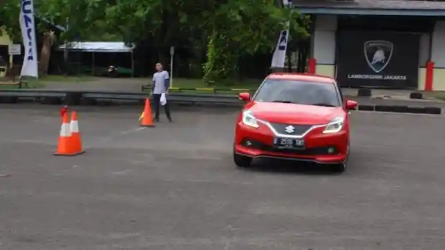 Foto - Sesekali, Mobil Perlu Diajak 'Olahraga'