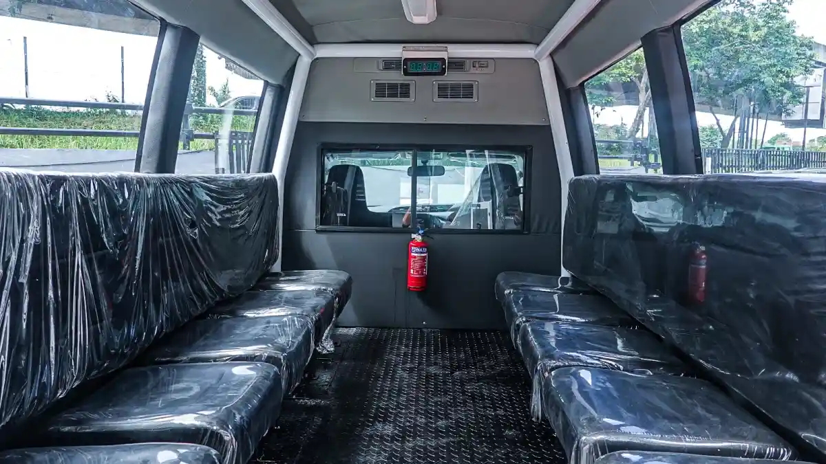 Foto - Toyota Hilux Berubah Menjadi Mini Manhauler