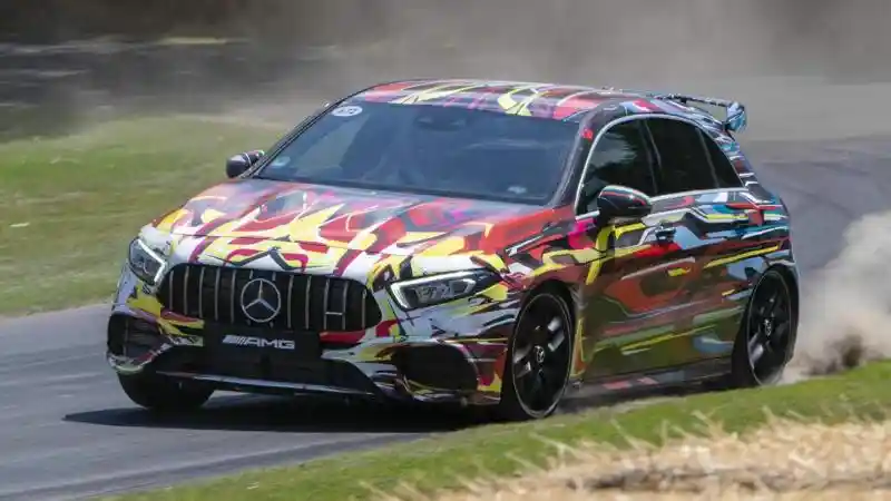 Berita - Keren! Mercedes-Benz Hadirkan Hatchback dengan Drift Mode