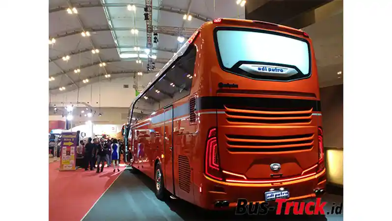Bus - Outdoor AC Bus : Adi Putro Menempatkan Sistem AC Gendong Yang Membuat Bus Lebih Stabil