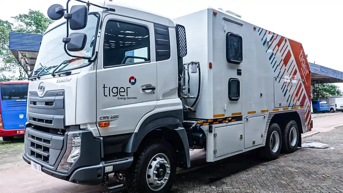 Truk - Delima Jaya Bikin Truk Wire Line Pakai Basis UD Trucks