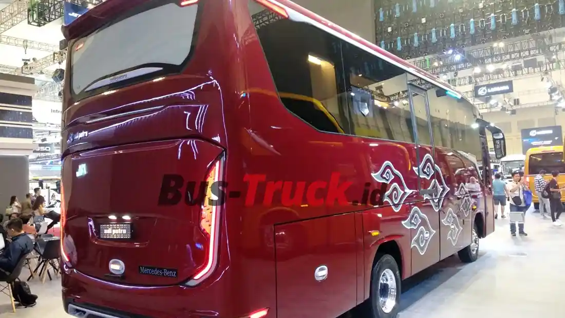 Foto - GIIAS 2024: Juragan 99 Trans Rilis Medium Bus Termewah 