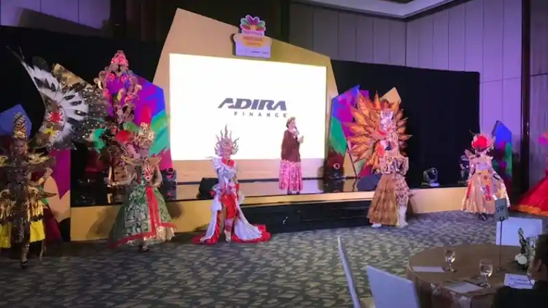 Berita - Adira Finance Bantu Percantik Kota Besar di Indonesia Dengan CSR