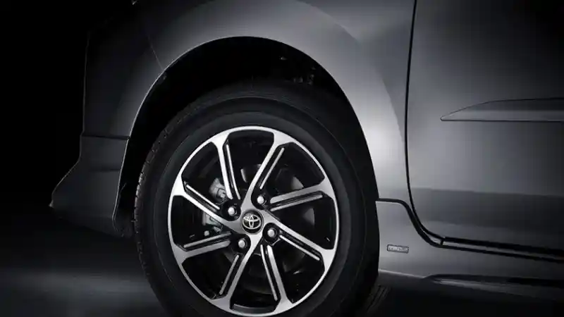 Foto - Agya Facelift Resmi Dijual Mulai dari RP 143,8 Juta