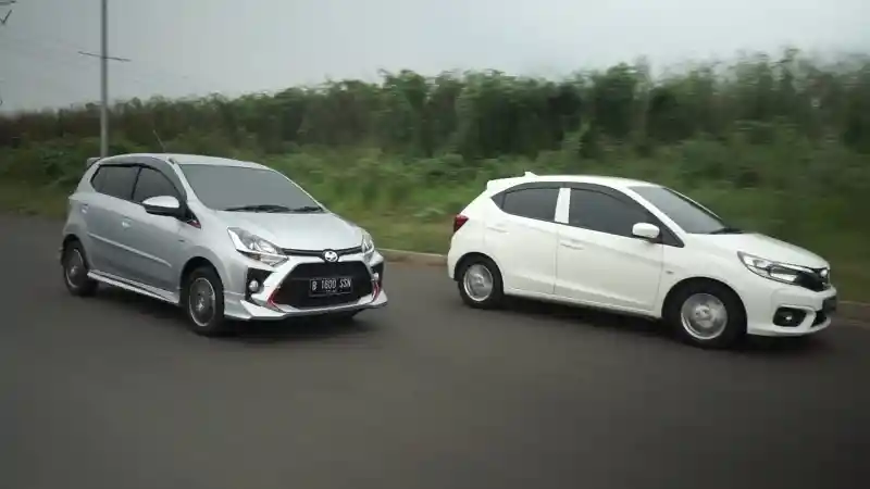 Foto - Komparasi Performa Toyota Agya TRD VS Honda Brio Satya E CVT