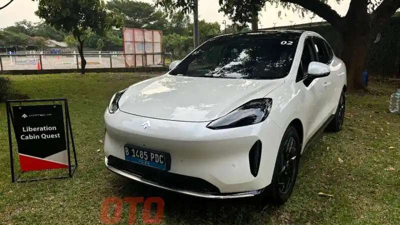 Berita - Cocok Buat Bos, Inilah 5 Fitur Mewah di Kursi Baris Kedua Hyptec HT
