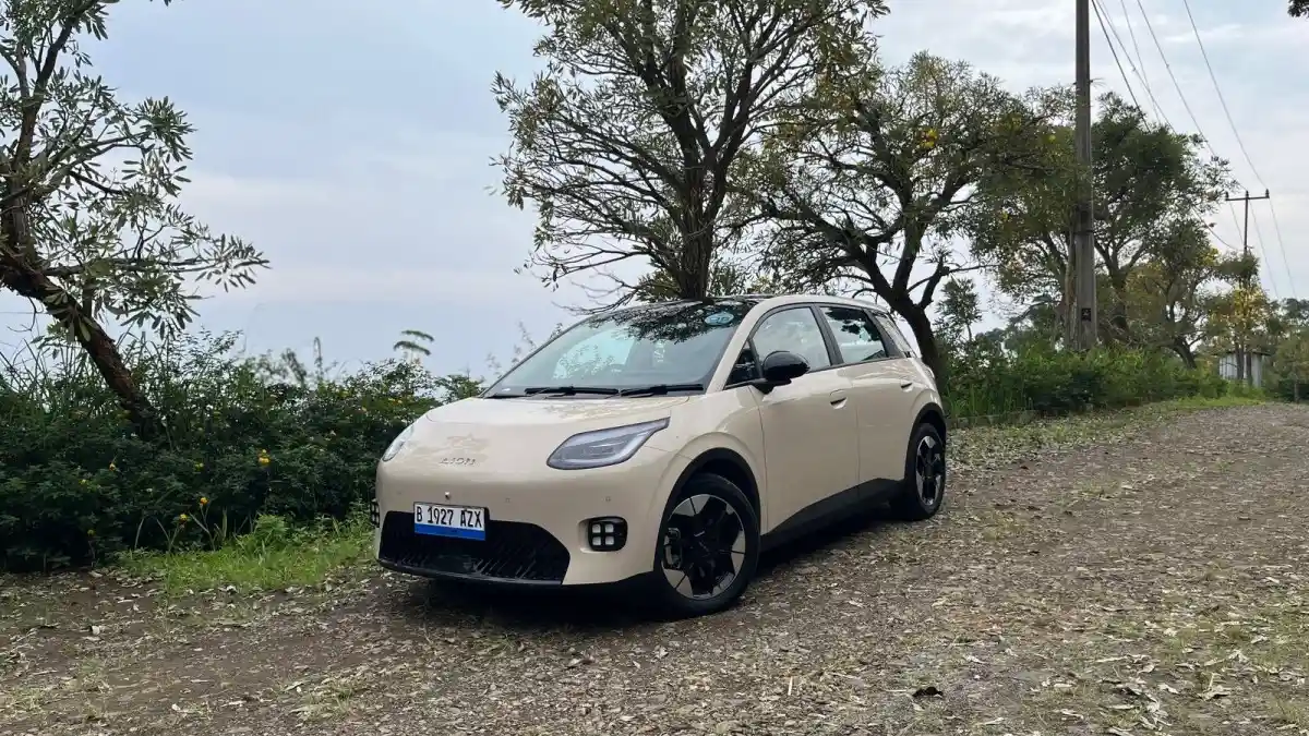 Berita - Kearifan Lokal. Mobil-Mobil Aion Bakal Dibekali Ban Serep