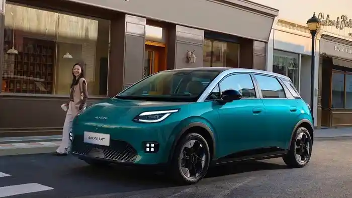 Berita - Aion UT Penantang BYD Dolphin Sudah Hadir Dalam Format Setir