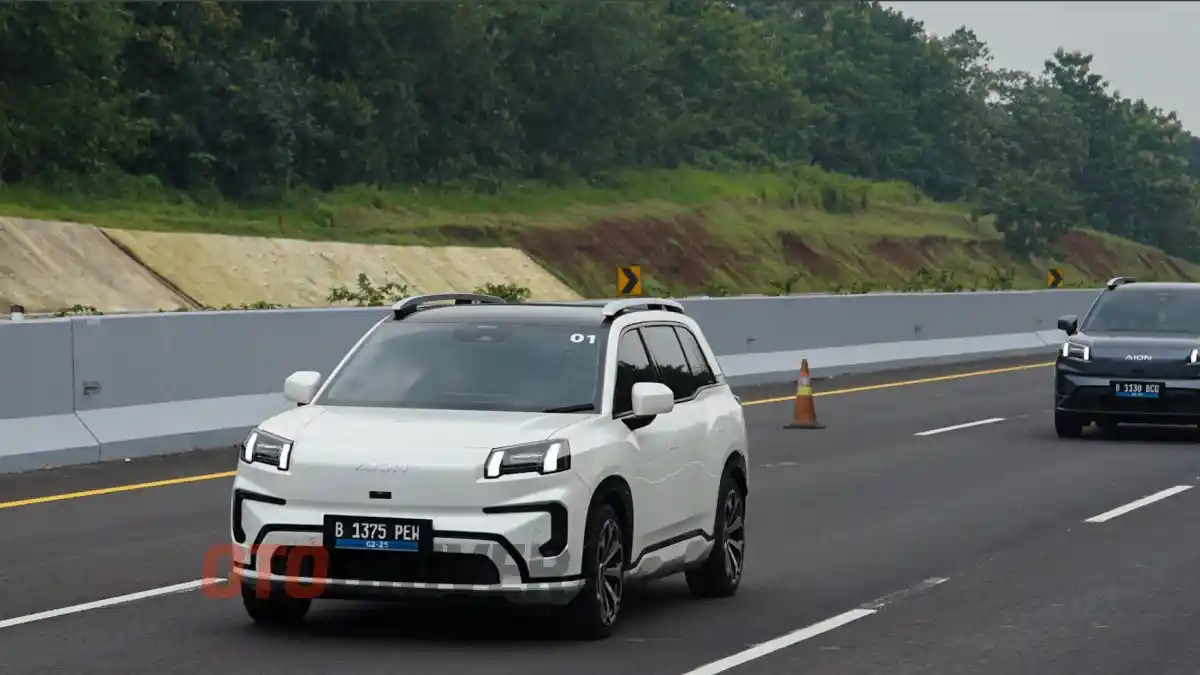 Foto - Bolehkah Menyalakan AC atau Infotainment Saat Mobil Listrik Dalam Kondisi Charging?