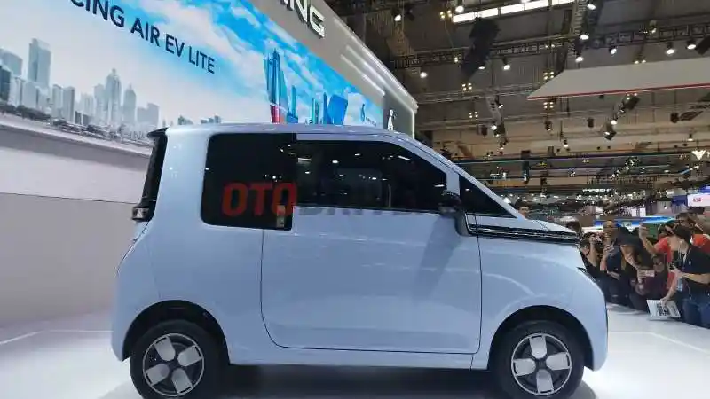 Komparasi - Komparasi Spesifikasi Penggerak Wuling Air EV Lite vs DFSK Seres E1 Standard Range
