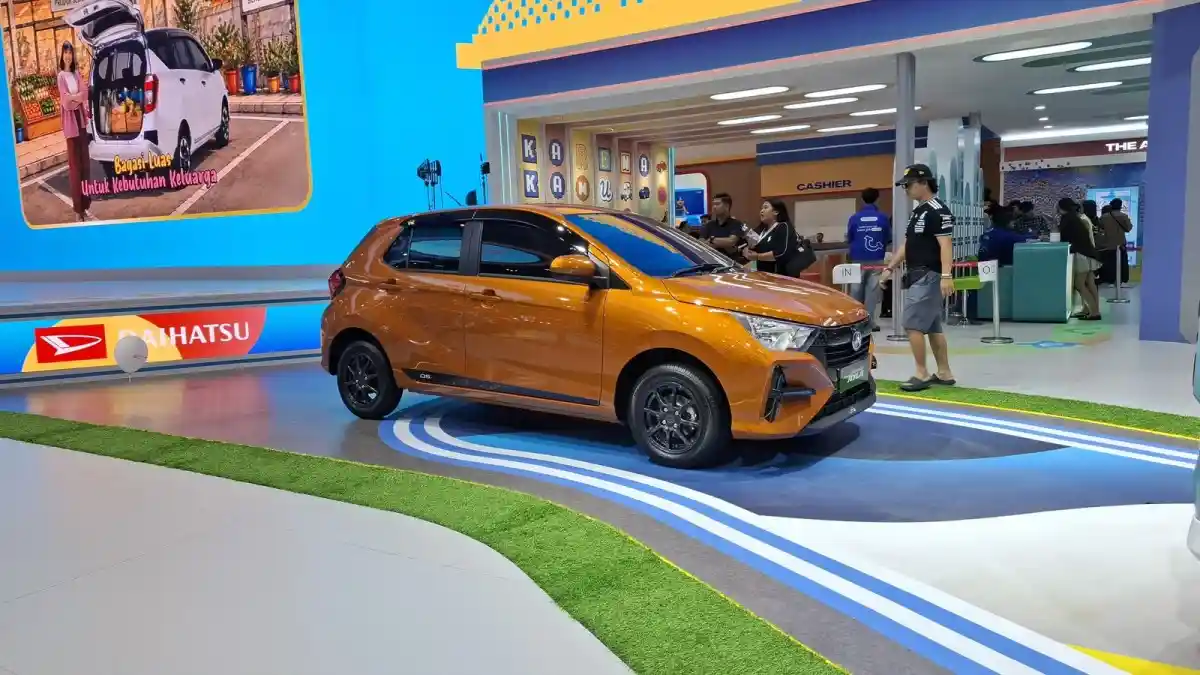 Foto - Biaya Harian Wuling Aira ev Lebih Hemat DibandingLCGC? Ini Perbandingannya dengan Honda Brio, Toyota Agya, dan Daihatsu Ayla