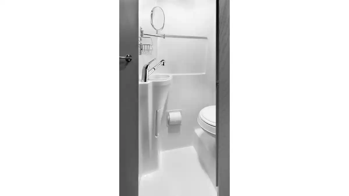 Foto - Airstream 24X, Campervan Mewah Untuk Menjelajah