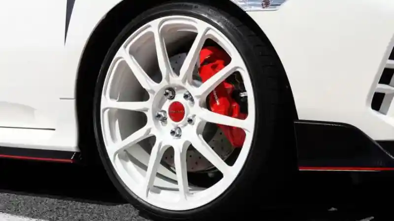 Foto - Pelek Aksesoris Honda Civic Type R Australia Mampu "Pangkas Bobot Dompet"