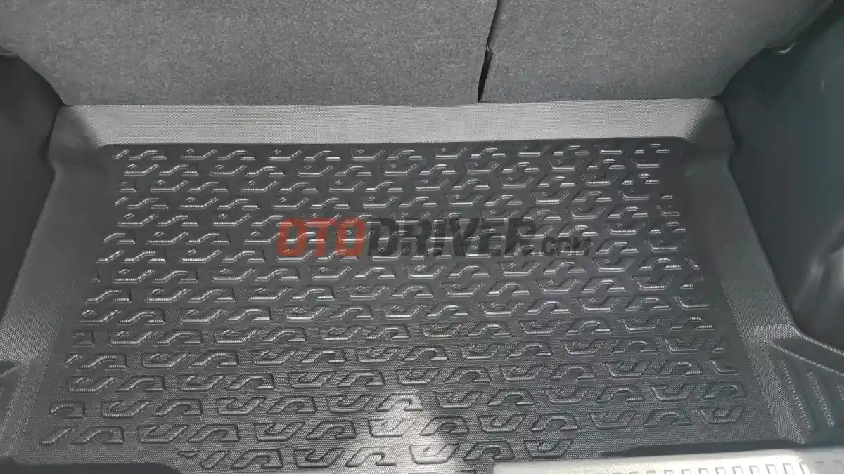 Foto - Harga Aksesoris Resmi Suzuki Fronx Untuk Eksterior Dan Interior