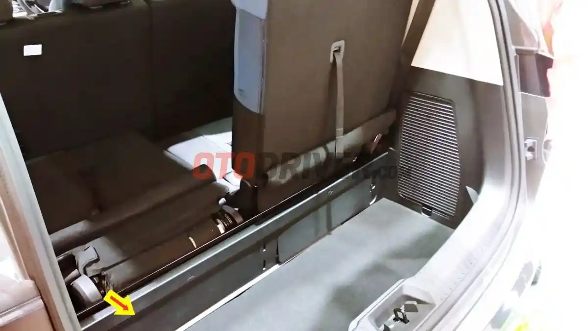 Foto - Aletra L8 Panen 512 SPK di GIIAS 2026, L7 Segera Menyusul