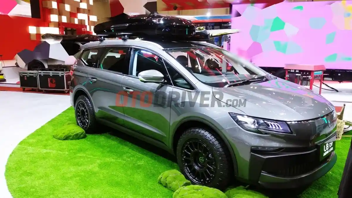 Foto - Aletra L8 Panen 512 SPK di GIIAS 2026, L7 Segera Menyusul