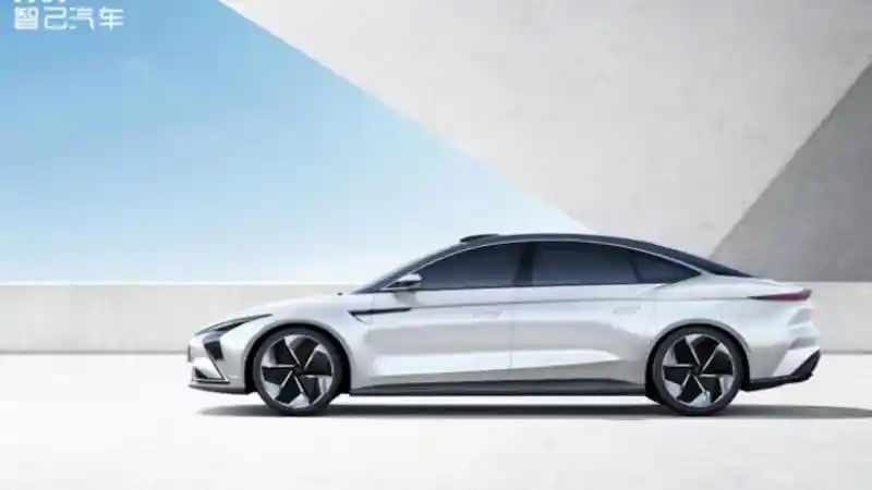 Foto - Intip Keunggulan Mobil Listrik Hasil Kerja Sama Alibaba dan SAIC, Bisa Charge Nirkabel