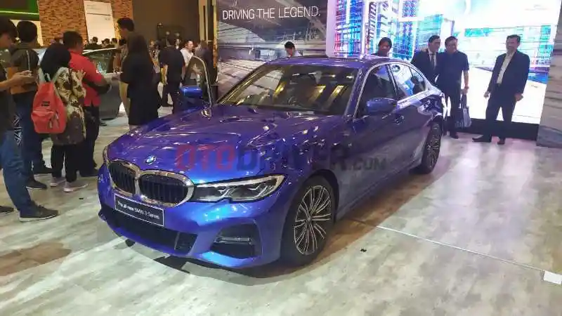 Berita - GIIAS 2019: Harga BMW Seri-3 Generasi Terbaru Kurang dari RP 1 Milyar Off The Road