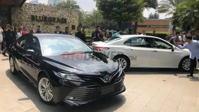 Berita - All New Camry Meluncur di Tengah Lesunya Permintaan Sedan