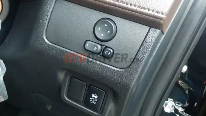 Foto - FIRST DRIVE: Nissan All New Livina VE AT