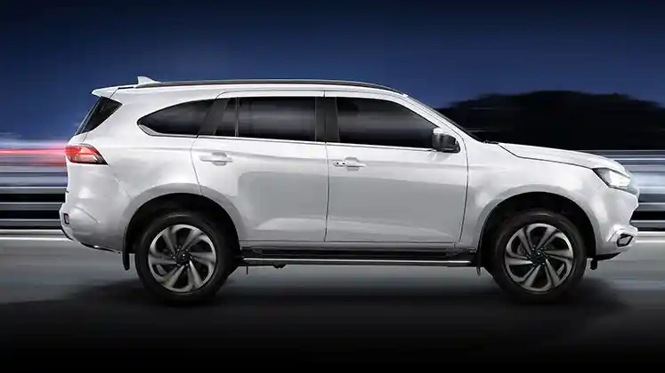 Foto - All New Isuzu MU-X, Semakin Bongsor, Fitur Melimpah dan Dijual Mulai Rp 500 jutaan.