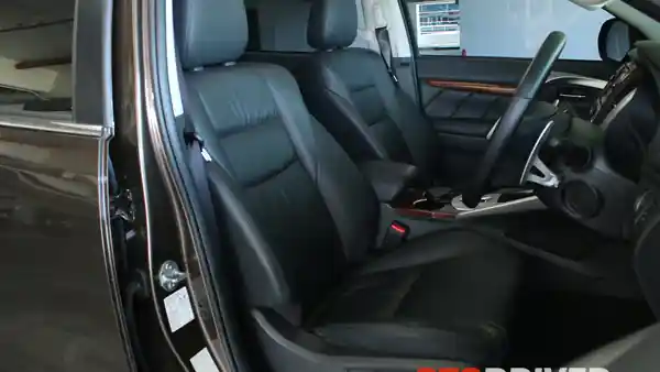 Foto - FIRST DRIVE: Mitsubishi All New Pajero Sport Dakar 4x2 A/T Spek Indonesia