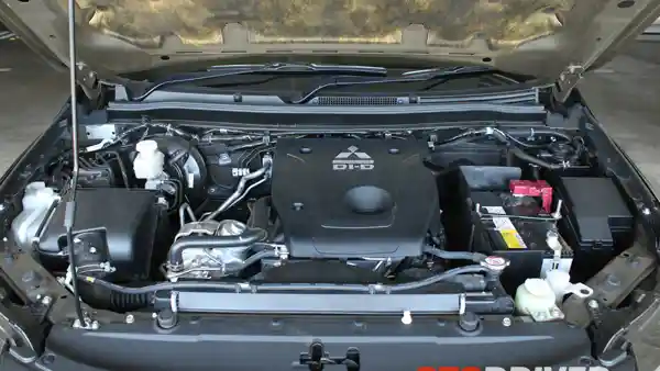 Foto - FIRST DRIVE: Mitsubishi All New Pajero Sport Dakar 4x2 A/T Spek Indonesia