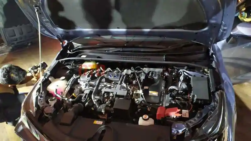 Foto - Bagaimana Jika Mobil Hybrid Terendam Banjir?