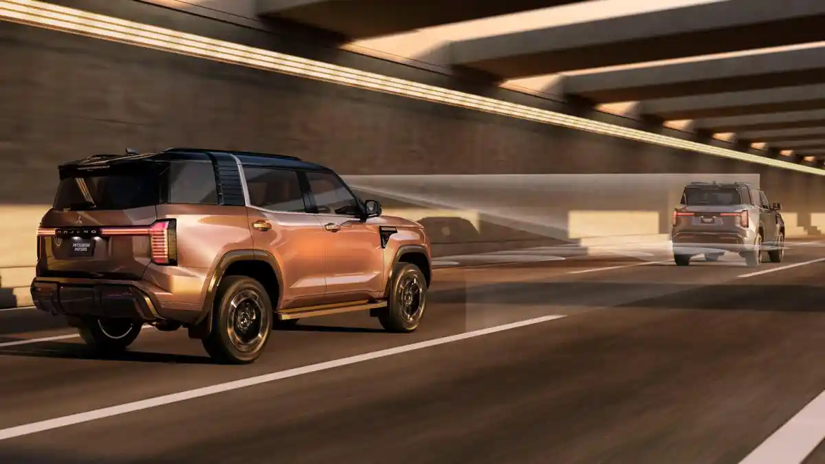 Foto - All New Mitsubishi Pajero Tadinya Cuma Jadi Triton Versi SUV