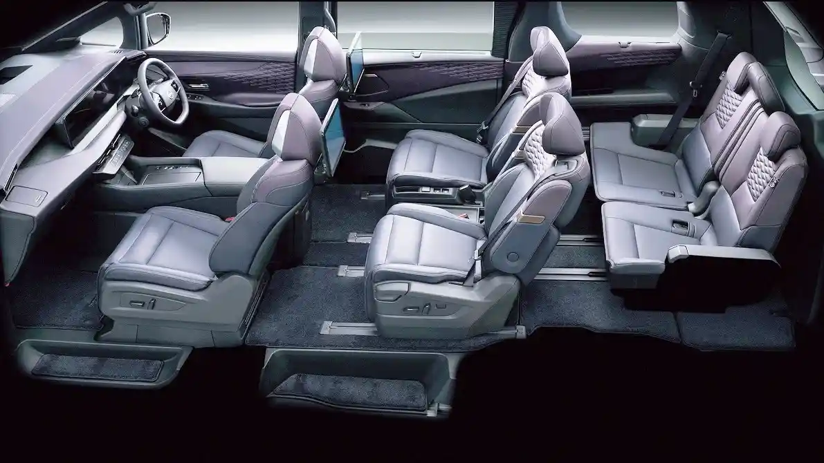 Foto - All New Nissan Elgrand Dirilis di Jepang, Harganya Setara Rp700 Jutaan