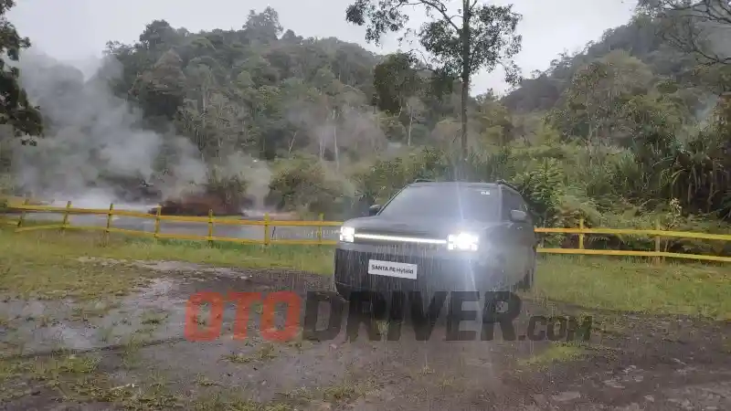 Berita - Tak Hanya Dua, Hyundai All New Santa Fe Punya Tiga Baterai. Begini Masing-Masing Fungsinya