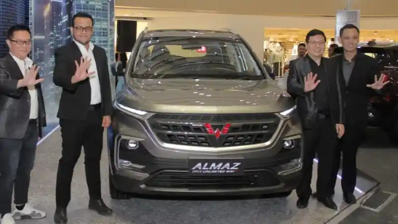 Berita - Wuling Almaz di Surabaya Lebih Mahal RP 4 - 5 Juta.
