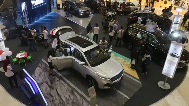 Foto - Wuling Almaz di Surabaya Lebih Mahal RP 4 - 5 Juta.