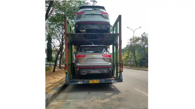 Berita - Chevrolet Captiva Hasil Rebadge Almaz Kepergok di Cikarang