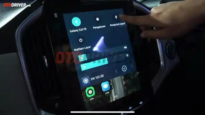 Foto - Fitur Canggih di Wuling Almaz RS Ini Bikin CR-V Terasa Kemahalan