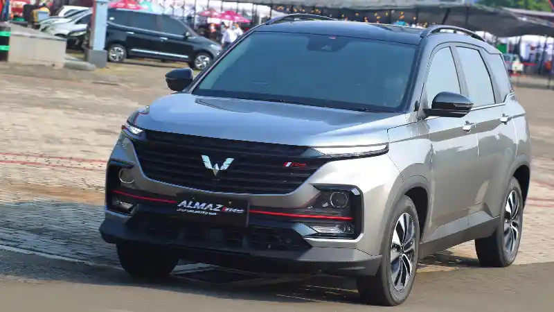 Berita - Wuling Almaz Akan Pakai Teknologi Hybrid MG Hector?