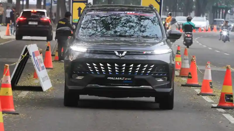 Berita - Irit Harga & Irit Bensin Ala Wuling Almaz Hybrid. Ini Dia Kata Konsumennya