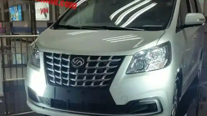 Foto - Ruili DoDa V8, Jiplakan Toyota Alphard Buatan Cina